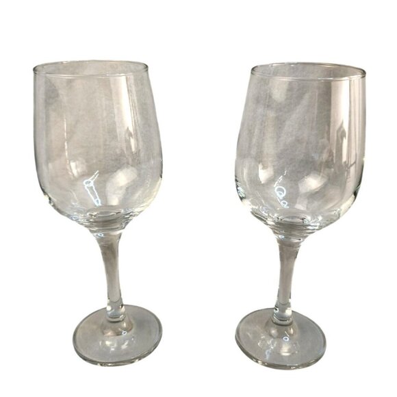Wine Glasses or Water Goblets Elegant Design For Dining Or Entertaining Set of - Picture 1 of 7